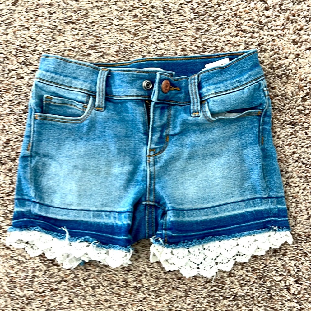 Brand new never worn girls size 7 jean shorts